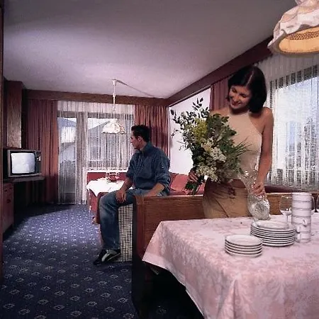 Appartementhotel Am Roemerweg 아파트