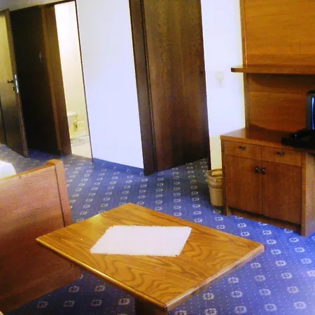 아파트 Appartementhotel Am Roemerweg