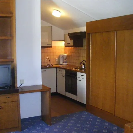 Appartementhotel Am Roemerweg 아파트