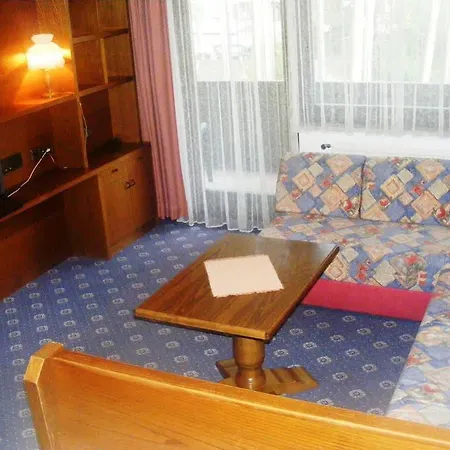 아파트 Appartementhotel Am Roemerweg 제펠드 인 티롤